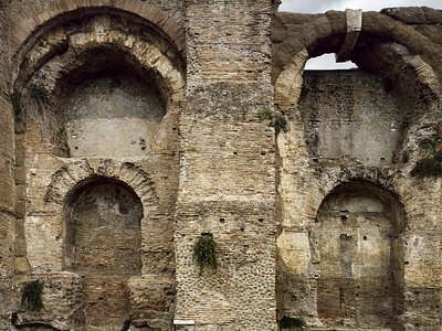 Le Mura e l'acquedotto lungo la via Casilina Vecchia -  | Andrea Jemolo Photographic Archive of Architecture and Art
