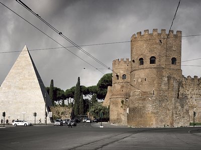 La Porta San Paolo con la Piramide di Caio Cestio -  | Andrea Jemolo Photographic Archive of Architecture and Art