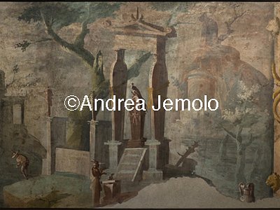 Museo Archeologico Nazionale Pompei - Tempio di Iside - Io e Iside - Paesaggio con pescatore e sacerdote che fanno un' offerta davanti al sarcofago di Arpocrate | Andrea Jemolo