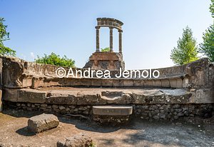 Necropolis of Porta Ercolano Tombs of Priestess Mamia and of Istacidii | Andrea Jemolo