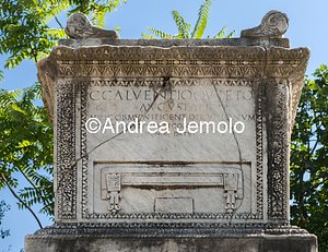Necropolis of Porta Ercolano Tomb of imperial priest Caius Calventius Quietus | Andrea Jemolo
