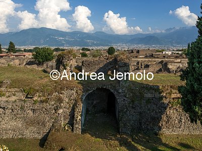 Walls between the Herculaneum Gate and Vesuvius Gate  | Andrea Jemolo