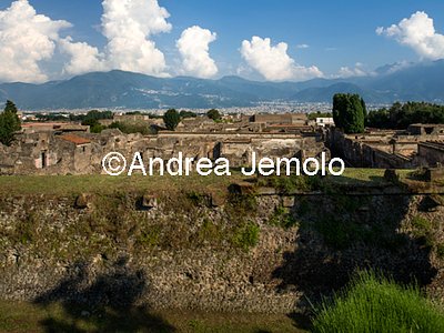 Walls between the Herculaneum Gate and Vesuvius Gate  | Andrea Jemolo
