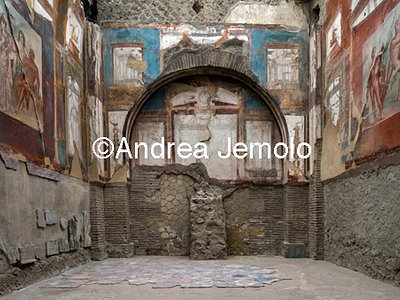 The excavations of Ercolanum Headquarters of the Augustals | Andrea Jemolo