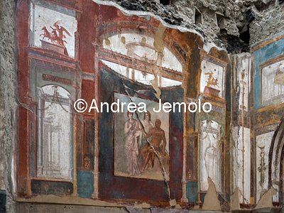 The excavations of Ercolanum Headquarters of the Augustals – East wall with Heracles/Hercules in the Olympus | Andrea Jemolo