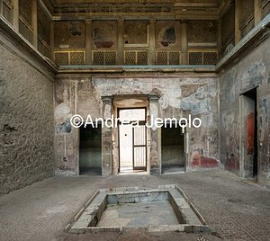 The excavations of Ercolanum Samnite House – Entrance hall with loggia | Andrea Jemolo