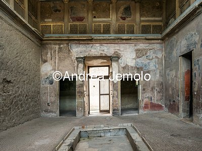 The excavations of Ercolanum Samnite House – Entrance hall with loggia | Andrea Jemolo