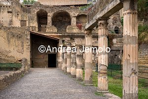The excavations of Ercolanum Portico of the Palestra and the upper terrace – Portal | Andrea Jemolo