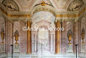 Villa Campolieto Halls decorated with frescoes | Andrea Jemolo