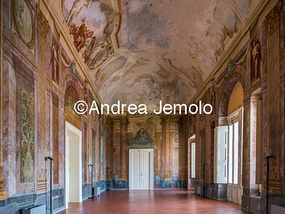 Villa Campolieto Halls decorated with frescoes | Andrea Jemolo
