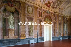Villa Campolieto Halls decorated with frescoes | Andrea Jemolo