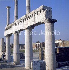 Foro Trabeazione periodo romano | Andrea Jemolo