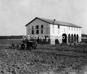 The drainage in Moglia Parmigiana - Group of farmhouses - Reggio Emilia  | Andrea Jemolo