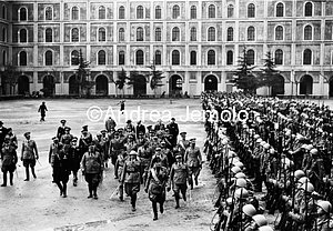 Mussolini is mustering troops leaving for the Sarre  | Andrea Jemolo