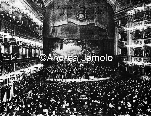 Marcia su Roma - Il discorso di Mussolini al Teatro San Carlo - Napoli 24 Ottobre 22  | Andrea Jemolo