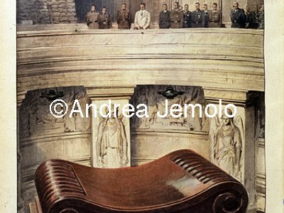 La Domenica del Corriere - Hitler visiting Napoleon's tomb in Paris  | Andrea Jemolo