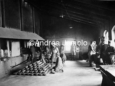 Preparation and cooking of rations of meal - Stazione Carnia  | Andrea Jemolo