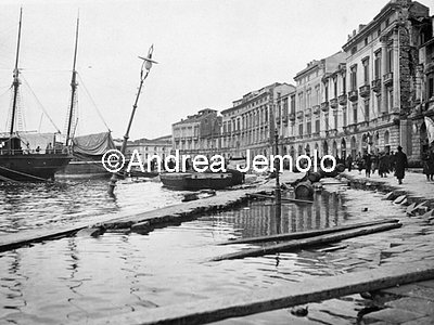 Messina earthquake The port after the earthquake and the tsunami - Photograph of Luca Comerio | Andrea Jemolo
