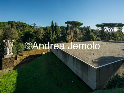 Monumento ai martiri delle Fosse Ardeatine Il monolite sepolcrale | Andrea Jemolo