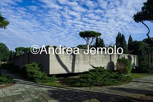 The monument to the Fosse Ardeatine’s martyrs The burial monolith | Andrea Jemolo