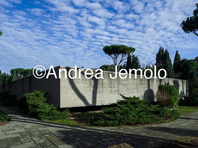 Monumento ai martiri delle Fosse Ardeatine Il monolite sepolcrale | Andrea Jemolo