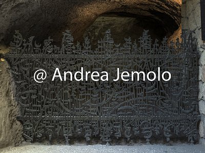 Monumento ai martiri delle Fosse Ardeatine Cancello di protezione del luogo dell'eccidio | Andrea Jemolo