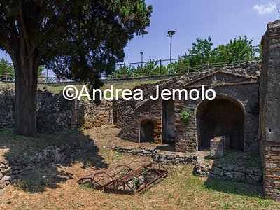 Villa of the Mosaic Columns Courtyard with the shrine of Hercules | Andrea Jemolo