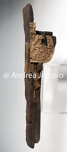 Archaeological Deposit Tripod leg, with cupids, wood and ivory, from the Villa of the Papyri | Andrea Jemolo