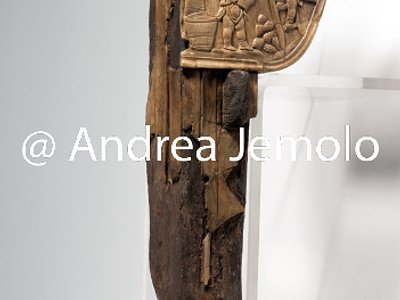 Archaeological Deposit Tripod leg, with cupids, wood and ivory, from the Villa of the Papyri | Andrea Jemolo