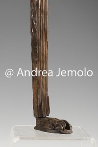 Deposito Archeologico Gamba di tripode, terminante a zampa felina, legno e avorio, dalla Villa dei Papiri | Andrea Jemolo
