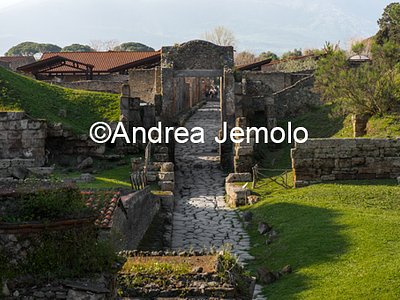 City walls Porta Nocera view from the exterior | Andrea Jemolo