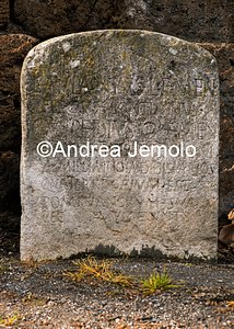 City walls Cippus in latin language at Porta Stabia | Andrea Jemolo