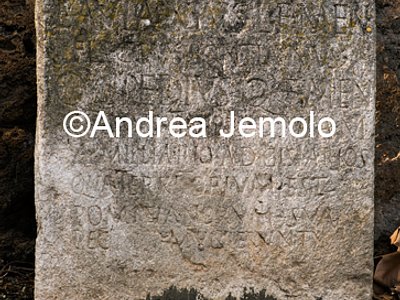 City walls Cippus in latin language at Porta Stabia | Andrea Jemolo