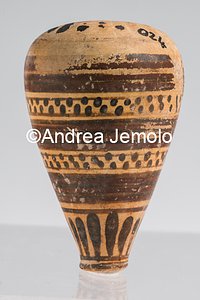 Excavations Office Aryballos in protocorinthius style from Boscoreale - ceramic | Andrea Jemolo