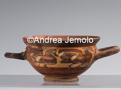 Excavations Office Cup in Etruscan-Corinthian style from Boscoreale - ceramic | Andrea Jemolo