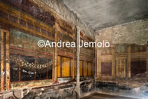 Villa of the Mysteries Triclinium with painted parietal decoration | Andrea Jemolo