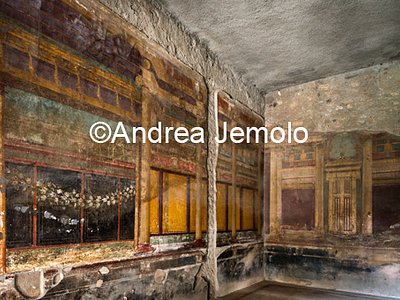 Villa dei Misteri Triclinio con decorazione parietale dipinta in II e III stile | Andrea Jemolo