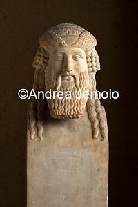 Archaeological National museum Herm archaistic of Dionysus, marble from Stabiae, Villa of Arianna | Andrea Jemolo