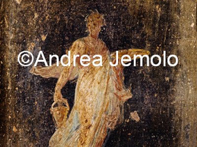 Museo Archeologico Nazionale Villa di Cicerone - Menade con vassoio (lanx) e situla, affresco | Andrea Jemolo
