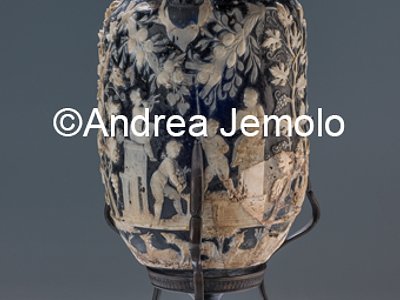 Museo Archeologico Nazionale Vaso Blu, amorini vendemmianti, mascherone e tralci di vite, vetro-cammeo, Pompei | Andrea Jemolo