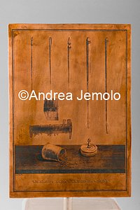 Archaeological National museum Matrix with needles, combs and pyx in bone, from the Villa of Diomedes in Pompeii - copper - "Antichità di Ercolano.Rami inediti" | Andrea Jemolo