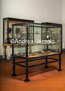 Archaeological National museum Showcase | Andrea Jemolo