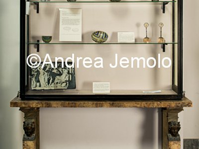 Archaeological National museum Showcase | Andrea Jemolo