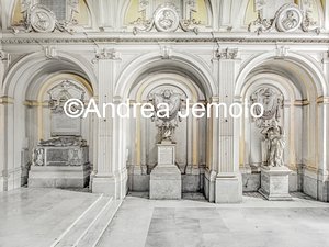 Church of St. Mary of the Priory Nave - right side | Andrea Jemolo