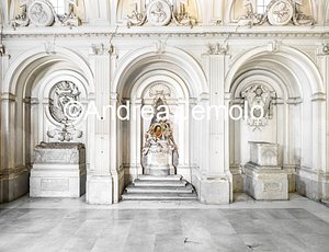Church of St. Mary of the Priory Nave - left side | Andrea Jemolo