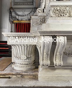 Chiesa di Santa Maria del Priorato Altare maggiore con statua di San Basilio - Particolare | Andrea Jemolo