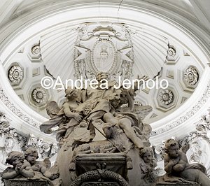 Chiesa di Santa Maria del Priorato Altare maggiore con statua di San Basilio | Andrea Jemolo