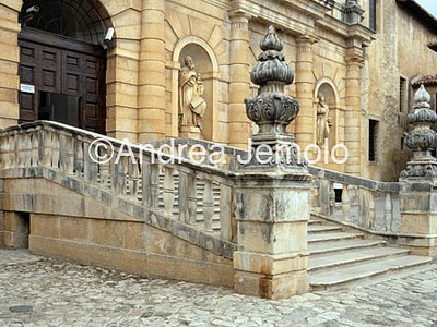 Certosa di San Lorenzo Corte esterna - Scalone | Andrea Jemolo
