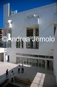 Chiesa Dio Padre Misericordioso / Dives in misericordia Edificio parrocchiale - Si vede anche Meier | Andrea Jemolo