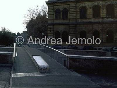 Pedestrian bridge in via degli Annibaldi From east | Andrea Jemolo